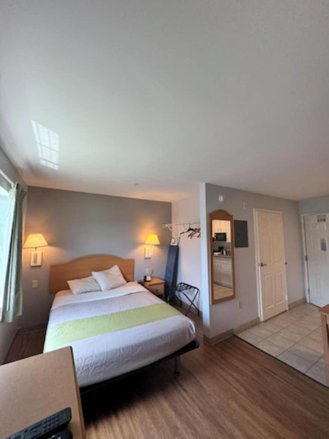 Oyo Townhouse Sulphur,La Extended Stay Buitenkant foto