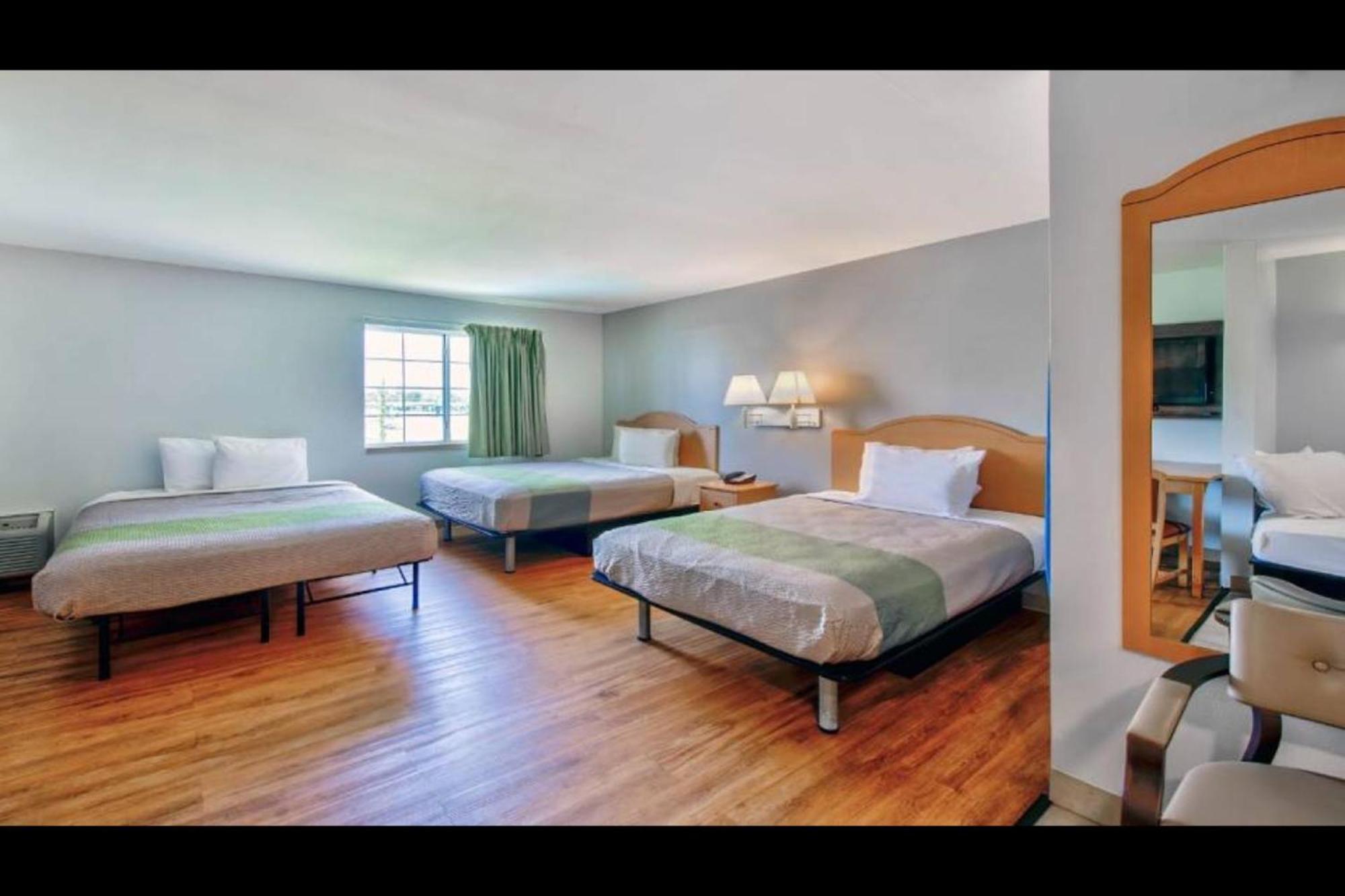 Oyo Townhouse Sulphur,La Extended Stay Buitenkant foto